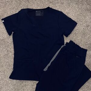 FIGS Navy Scrub Set